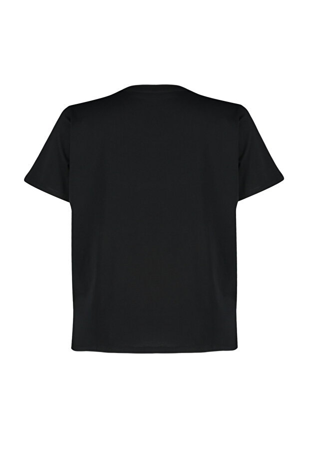 Siyah Boyfriend Fit Yanda Çıt Çıt Detaylı %100 Pamuk Örme Büyük Beden T-shirt TBBSS24BF00000 - 8