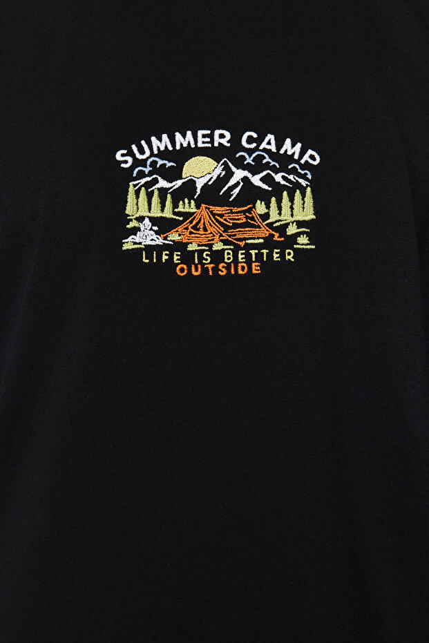 Siyah Oversize/Geniş Kesim Kısa Kol Manzara Nakışlı %100 T-Shirt TMNSS23TS00243 - 6