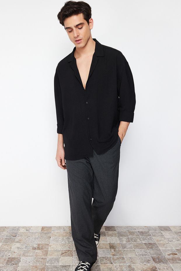 Siyah Oversize Fit Apaş Yaka Yazlık Keten Görünümlü Gömlek TMNSS23GO00053 - 4
