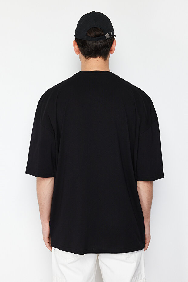 Siyah Oversize/Geniş Kesim Kısa Kol Manzara Nakışlı %100 T-Shirt TMNSS23TS00243 - 2