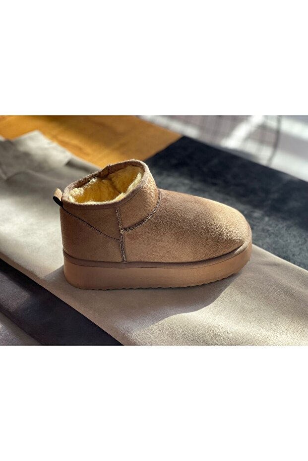 Kürklü kadın yarım bot - 3