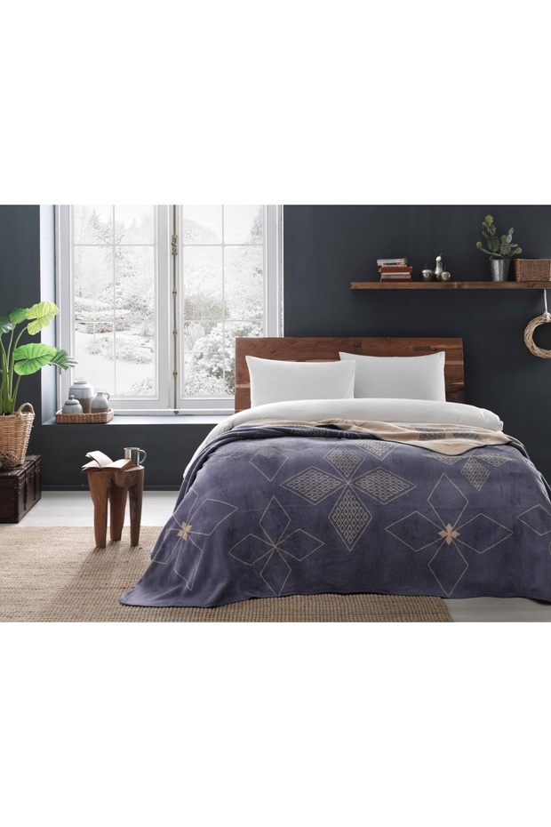 Brenna Battaniye - 1