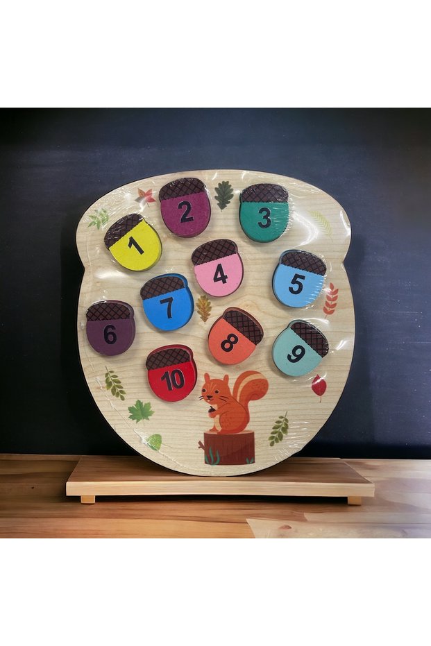 Montessori Wooden Squirrel Bultak Colored and Counted Nuts
