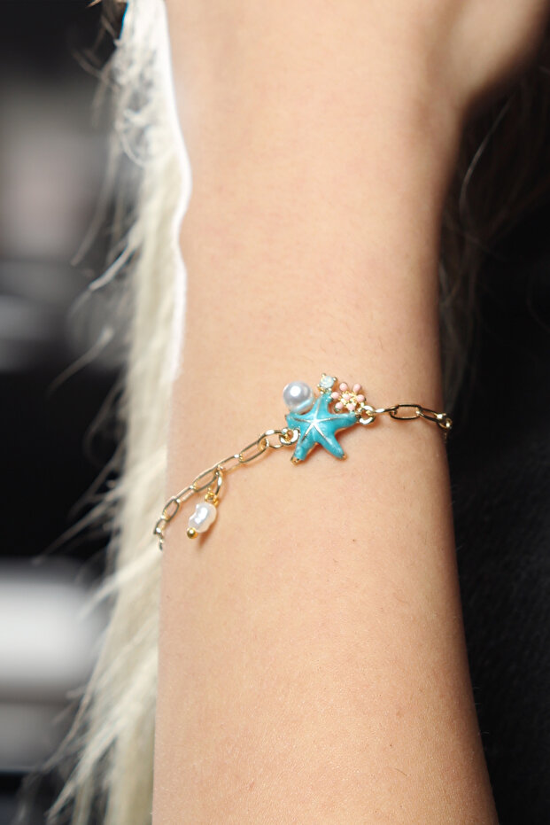 Gold Color Elegant Bijouterie Bracelet with Starfish Charm and Pearls