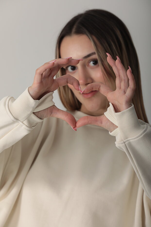 Ekru Basic Parmak Geçirmeli Sweatshirt - 7