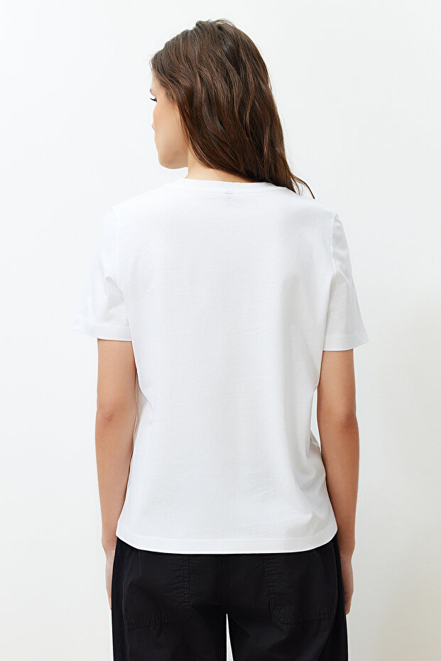 Beyaz %100 Pamuk Yıldız Baskılı Regular/Normal Kalıp Bisiklet Yaka Örme T-Shirt TWOSS24TS00095 - 6