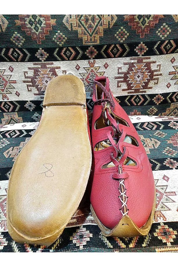 Yemeni (Çarık), Bağcıklı Kadın Model, Deri Yemeni, Kırmızı Renk. - 3