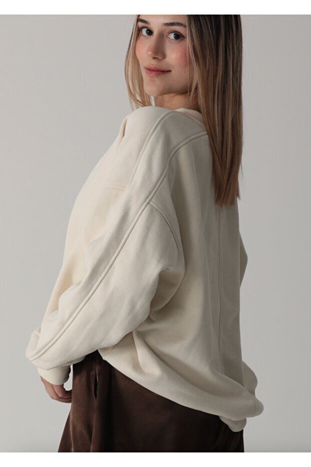Ekru Basic Parmak Geçirmeli Sweatshirt - 3