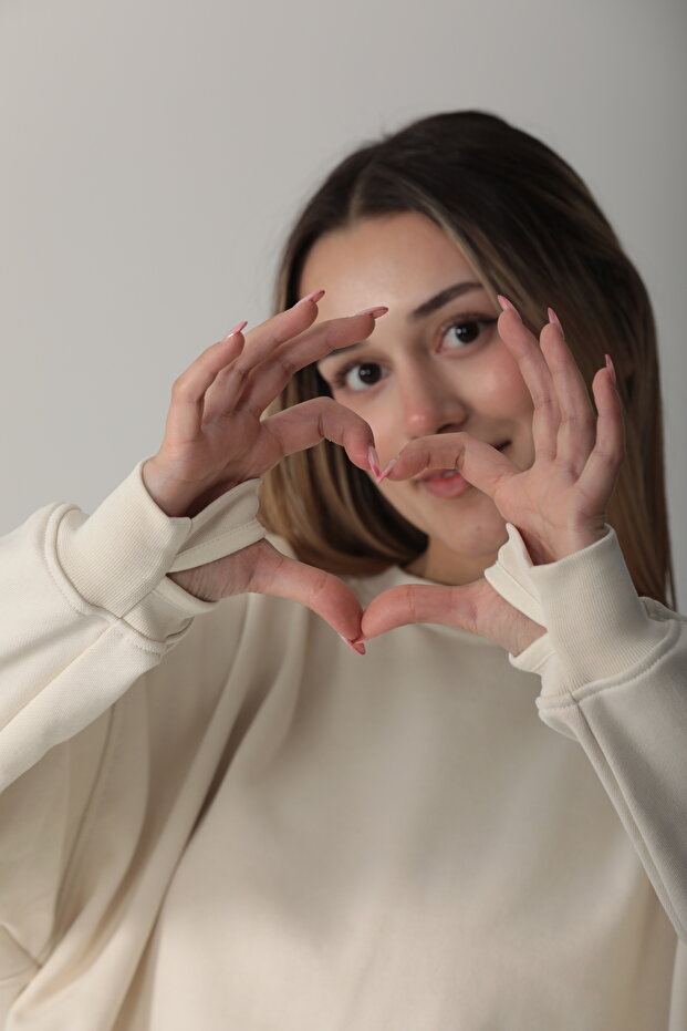 Ekru Basic Parmak Geçirmeli Sweatshirt - 8