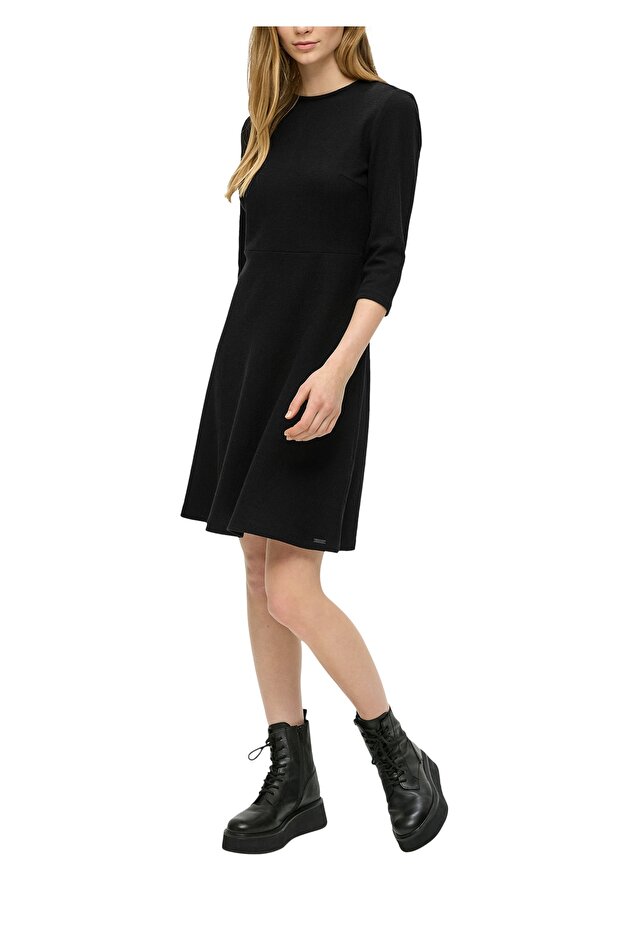 Kleid mit normaler Passform - 3