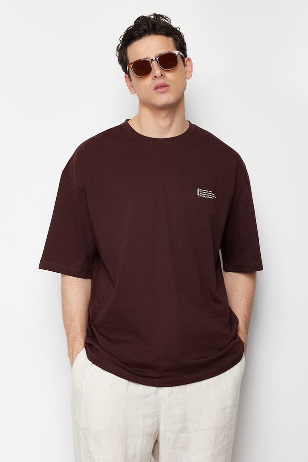 Oversize hnědé bavlněné tričko - Minimal TextT Print, TMNSS23TS00084 - 1