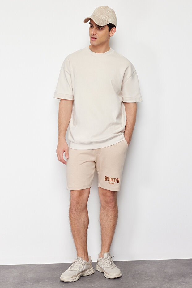 Taş Regular/Normal Kesim Brooklyn-Şehir Nakışlı Tok Kumaşlı Beli Lastikli Şort TMNSS24SR00025 - 1