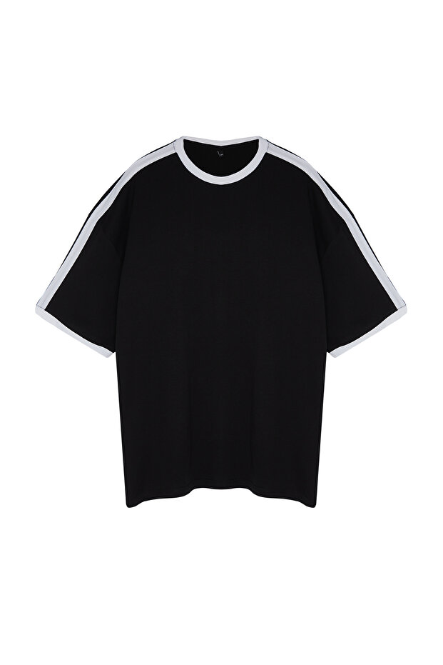 Büyük Beden Siyah Oversize/Geniş Kesim Kontrast Detaylı %100 Pamuklu T-shirt TMNSS24BF00033 - 7