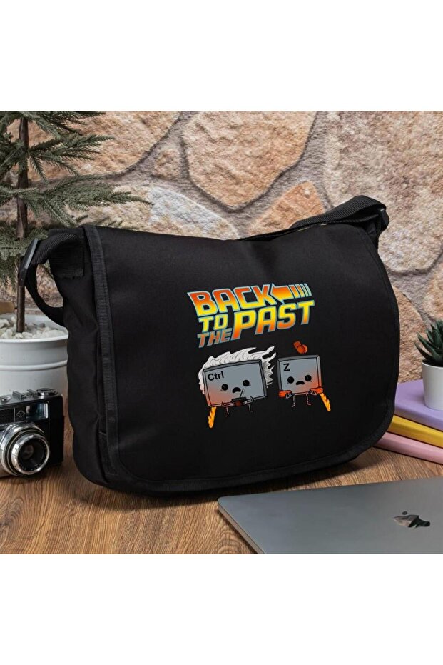 حقيبة ماسنجر سوداء من Back To The Past