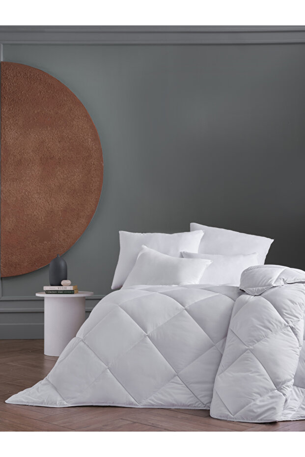 White Line Tek Kişilik Kingsize Microfiber Yorgan - 1