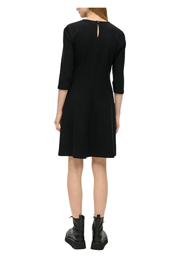 Kleid mit normaler Passform - 2
