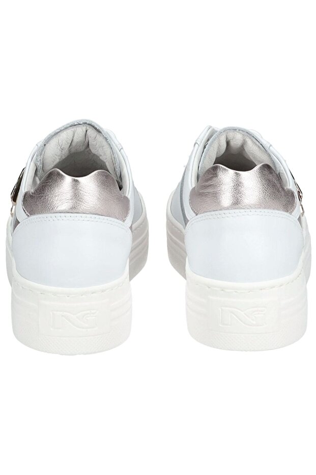 Παπουτσιών - 5