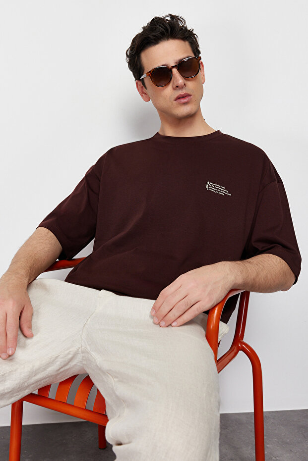 Oversize hnědé bavlněné tričko - Minimal TextT Print, TMNSS23TS00084 - 4