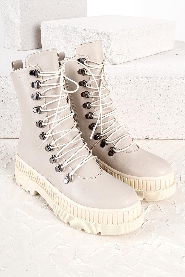 Array Kadın Kalın Taban Bağcıklı Bej Postal Bot - 1