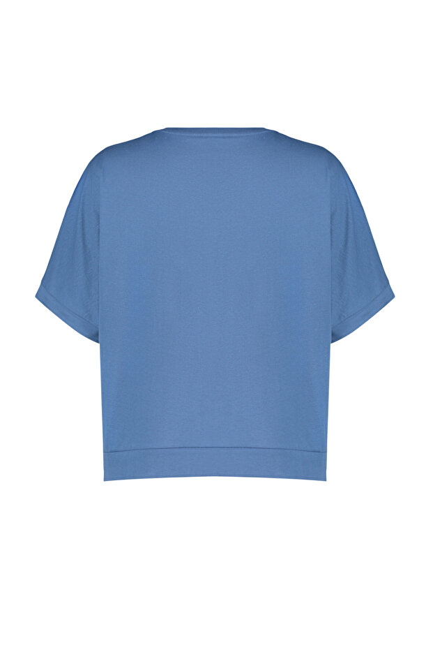 Indigo %100 Kalın Pamuklu Kesik ve Yırtmaç Detaylı Oversize/Rahat Kesim Örme T-Shirt TWOSS24TS00027 - 8