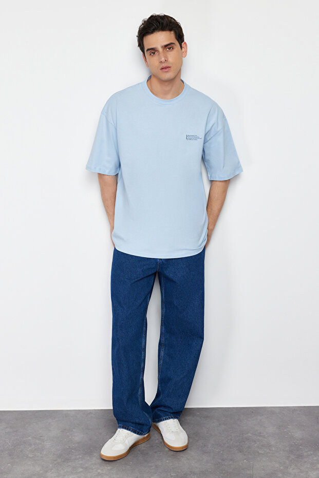 Açık Mavi Oversize %100 Pamuklu Bisiklet Yaka Minimal Yazı Baskılı T-Shirt TMNSS23TS00084 - 3