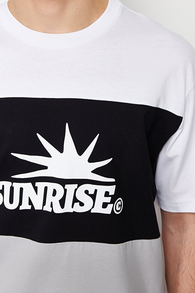 Siyah Oversize/Geniş Kesim Yazı Baskılı Renk Bloklu %100 Pamuklu Kısa Kol T-Shirt TMNSS24TS00129 - 4