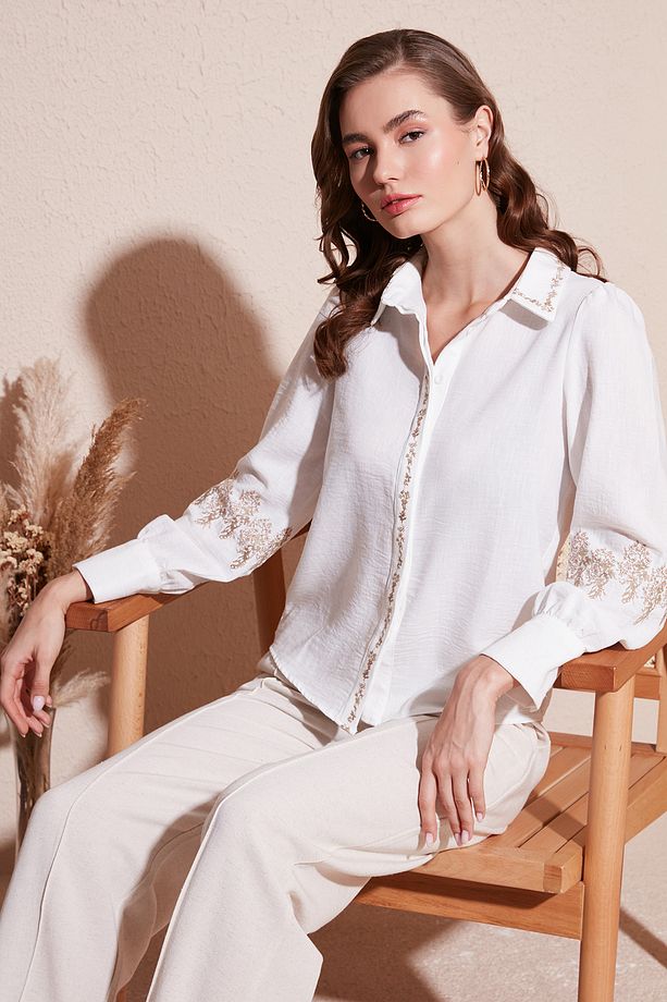 Regular Fit Nakış İşlemeli Gömlek  GÖMLEK 611GO0201 - 1