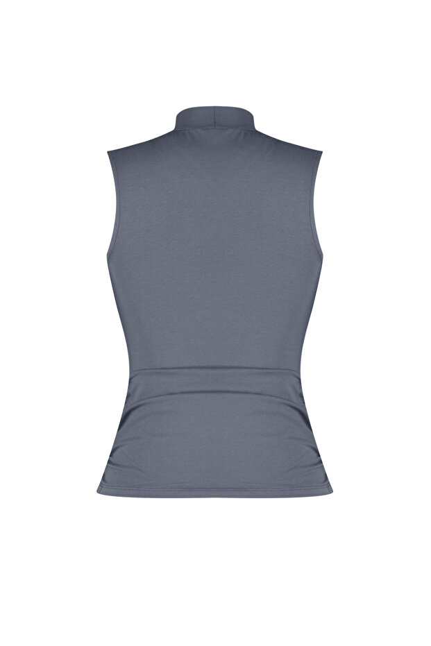 بلوزة أنثراسايت سادة بياقة عالية وأكمام عادية TWOSS24BZ00406 - 8