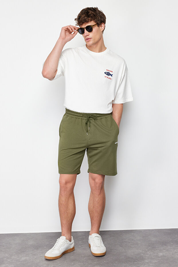 Haki Regular/Normal Kesim Orta Boy Yazı Baskılı Şort TMNSS21SR0377 - 2
