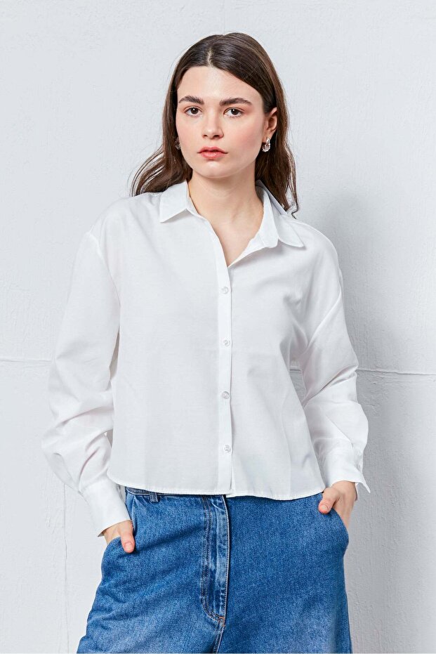 Beyaz Oval Kesim Basic Gömlek - 1