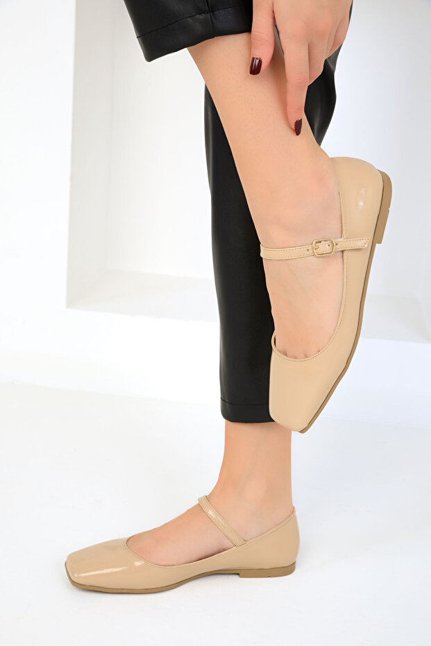 Tan Patent Leather Women's Ballerinas 18897