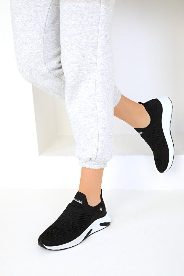 Women's Black Sneakers 16979