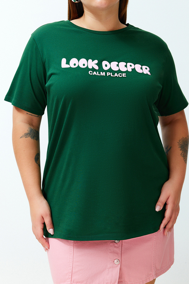 Koyu Yeşil Slogan Baskılı Relaxed %100 Pamuk Örme Büyük Beden T-shirt TBBSS24BF00036 - 6