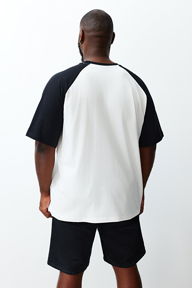 Büyük Beden Ekru Oversize Cepli Renk Bloklu %100 Pamuklu T-Shirt TMNSS24BF00044 - 6