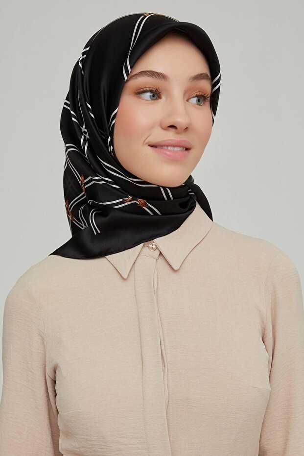 موديلات وشاح حريري Twill من سلسلة الحنين المخصصة 8656d-33