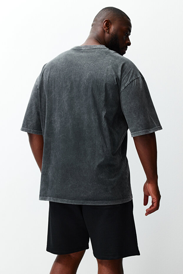 Büyük Beden Antrasit Oversize/Geniş Kesim Soluk Efekt %100 Pamuklu T-Shirt TMNSS23BF00000 - 6