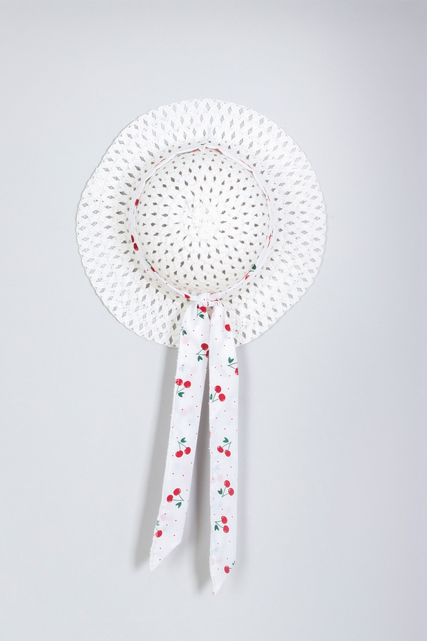 قبعة بنمط الشريط - 1