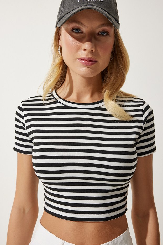 Women's Black Striped Crop Knitted T-Shirt NJ00139