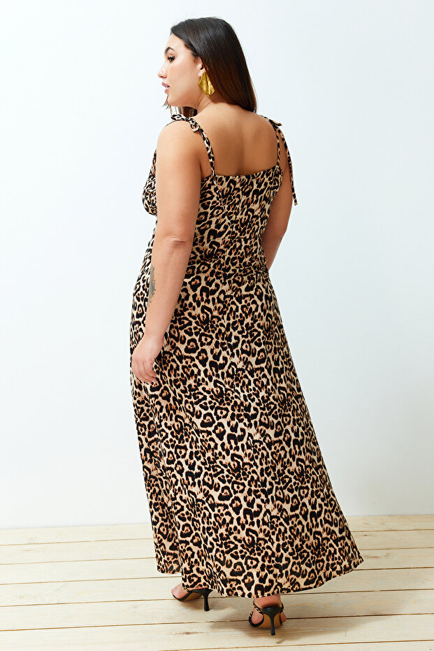 Camel Maxi/Uzun Boy Yırtmaçlı Yazlık Leopar Desenli Dokuma Elbise TBBSS24AH00136 - 6