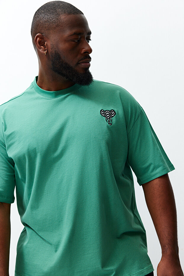 Large Size Green Embroidered Oversize Cotton T-Shirt - Tmnss24Bf00025