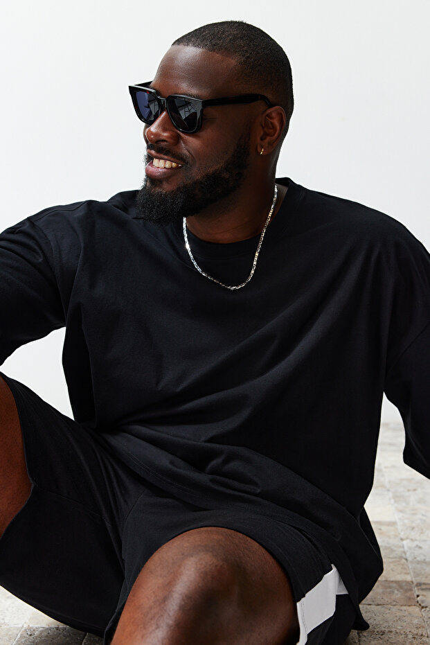 Büyük Beden Siyah Oversize/Geniş Kesim Rahat Basic %100 Pamuklu T-Shirt TMNSS23TS00139 - 2