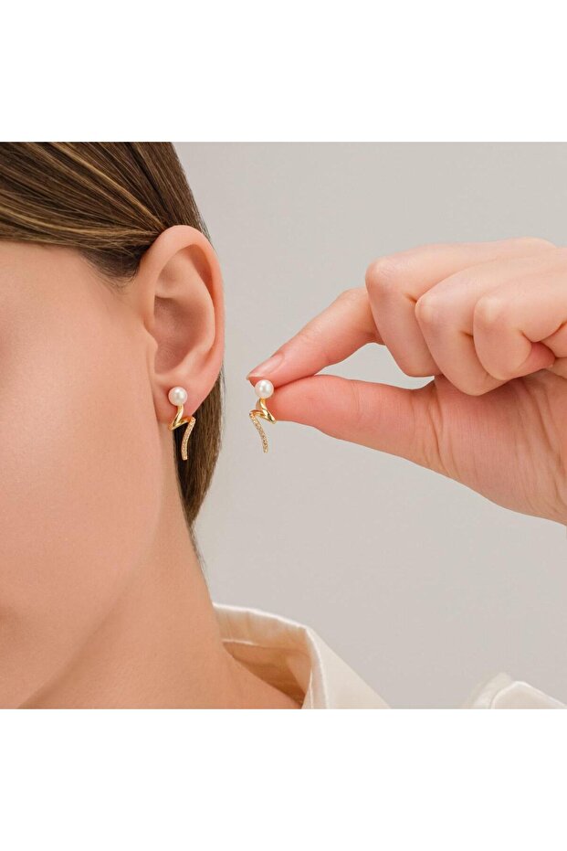 Zircon Stone Pearl Detailed Twist Steel Gold Earrings - Elegance and Elegance in One