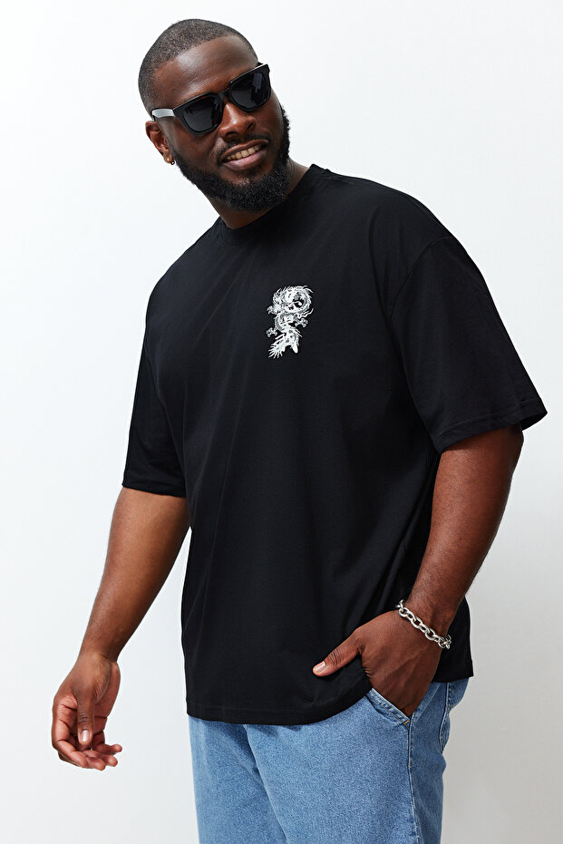 Büyük Beden Siyah Oversize/Geniş Kesim Uzak Doğu Baskılı %100 Pamuk T-shirt TMNSS24BF00032 - 2