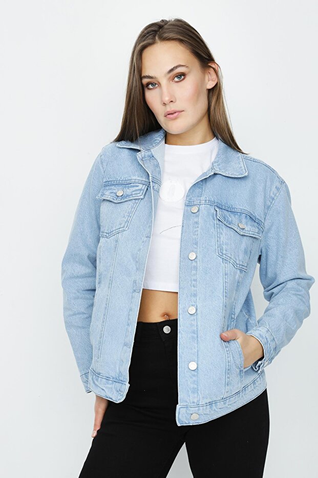 Jachetă de blugi oversize pentru femei - 1