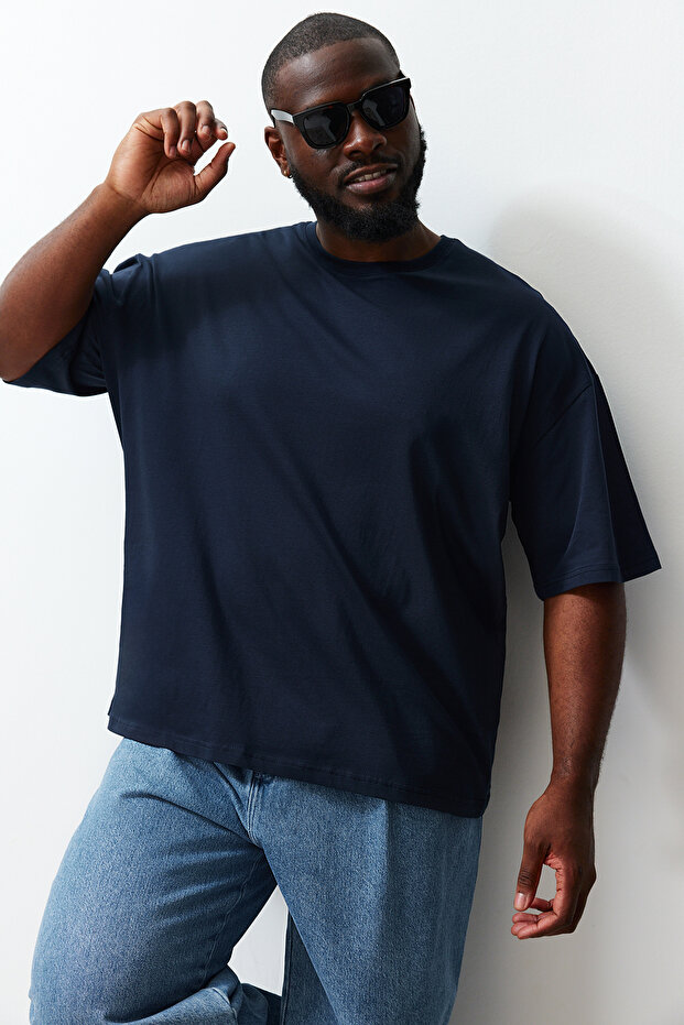 Büyük Beden Lacivert Oversize/Geniş Kesim %100 Pamuklu T-Shirt TMNSS23TS00139 - 1