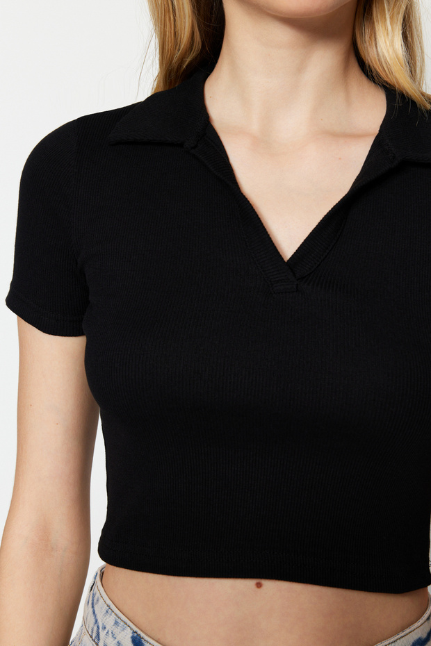 Siyah Fitted/Vücuda Oturan Crop Polo Yaka Fitilli Esnek Örme Bluz TWOSS21BZ0038 - 4