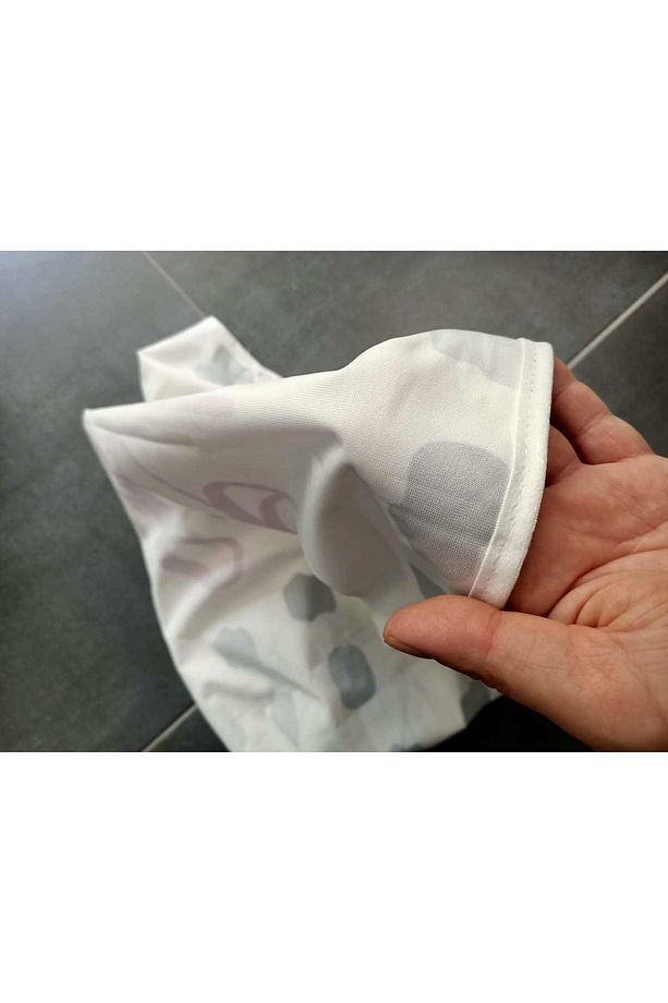 Towel  Mikrofiber Teknolojisi Ile Üretilen Hafif Ve Kum Tutmayan Plaj  Örtüsü HAVLU DEĞİLDİR - 4