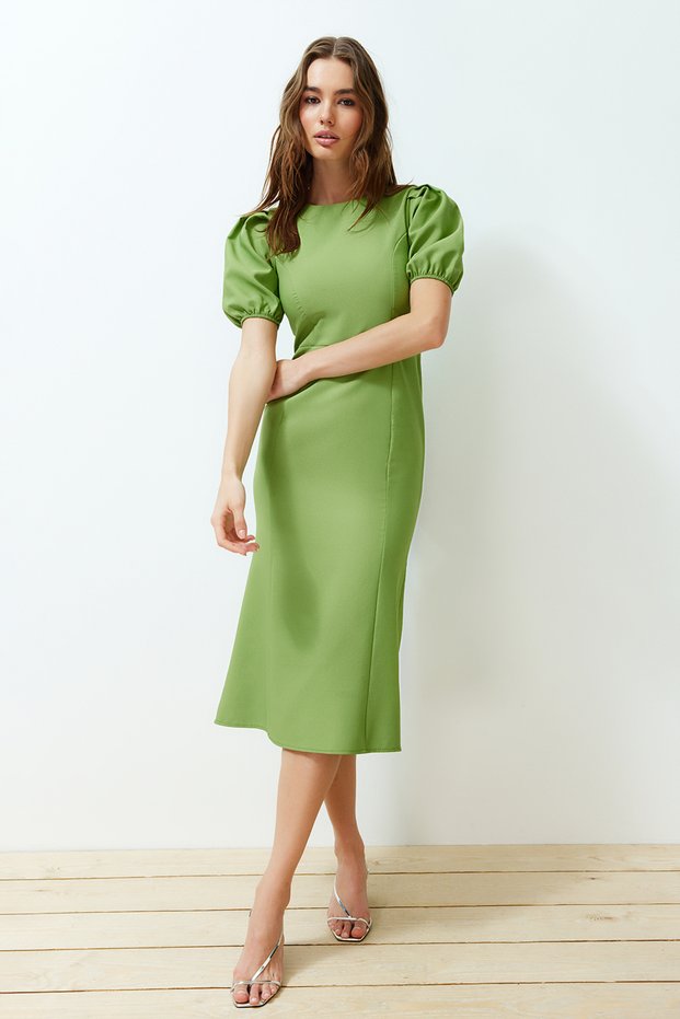 Green Body-Hugging Woven Balloon Sleeve Midi Dress TWOSS24EL00502