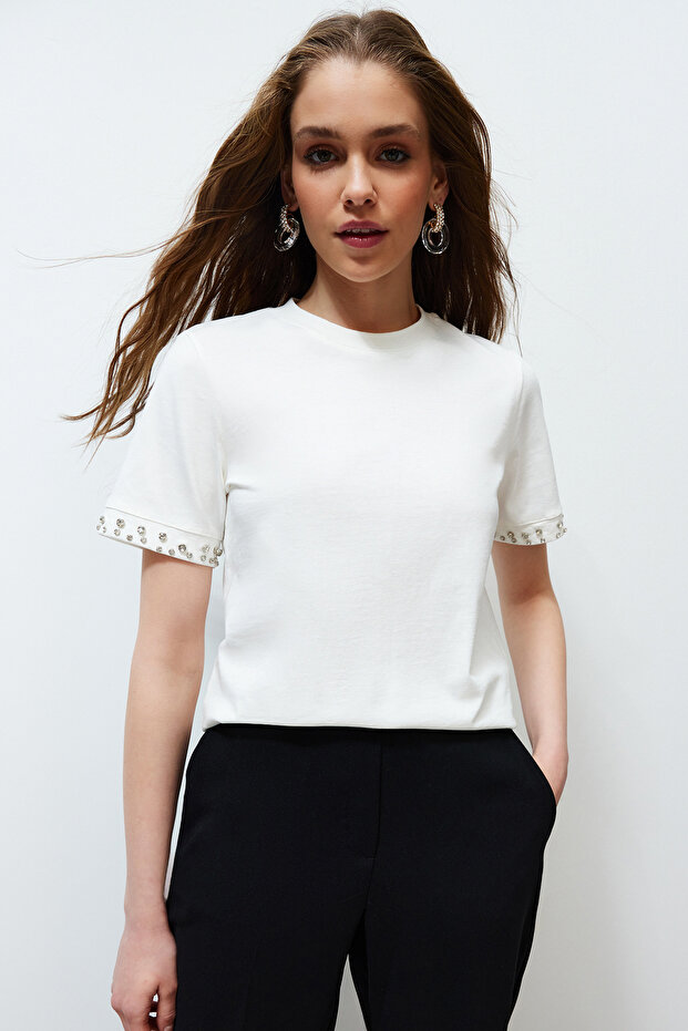 Beyaz İnci Detaylı Regular/Normal Kalıp Örme T-Shirt TWOSS24TS00070 - 2