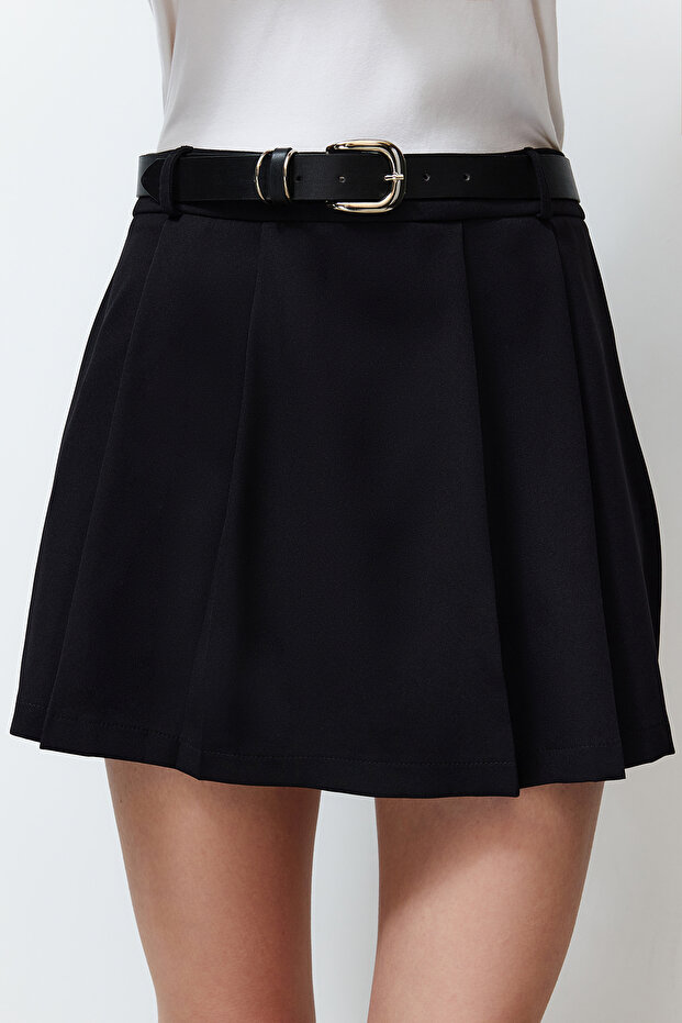 Siyah Kemerli Mini Dokuma Şort TWOSS24SR00050 - 4